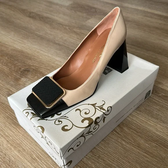 Women's Cream and Black Block Heels Size 8.5 - Picture 5 of 6